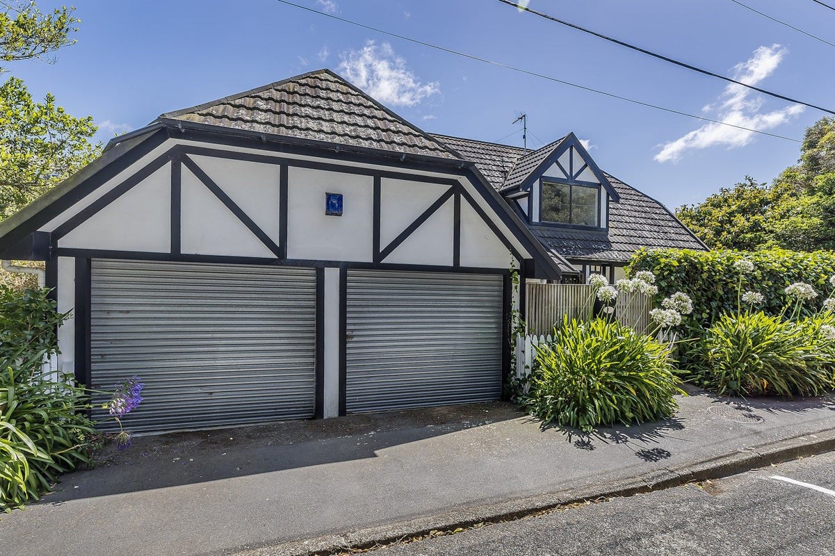 1 Colville Street, Newtown, Wellington - Carousel 1