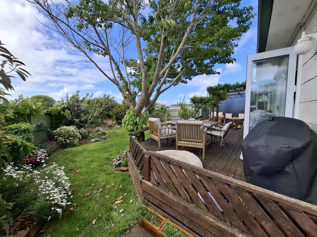6 Blackmore Street, Lynmouth, New Plymouth - Carousel 2
