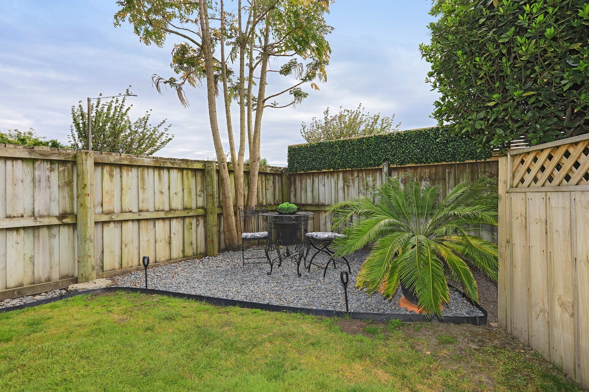 27/1232 HOWARD STREET, PARKVALE, HASTINGS - Carousel 16