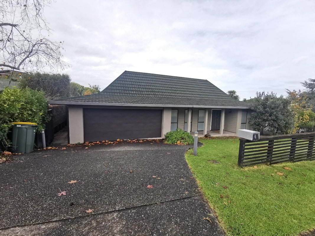 4 Jeanette Place, Mairangi Bay, Auckland - Carousel 1