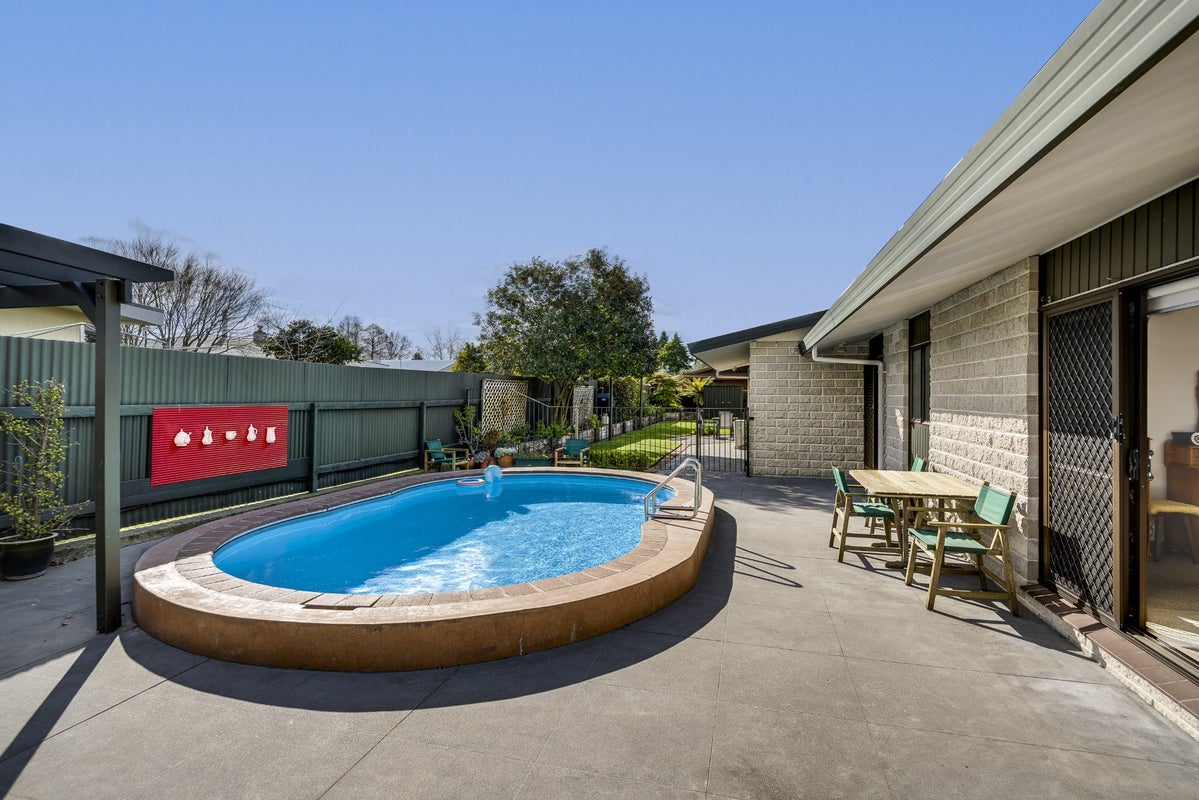 12B Avondale Road, Taradale, Napier - Carousel 2