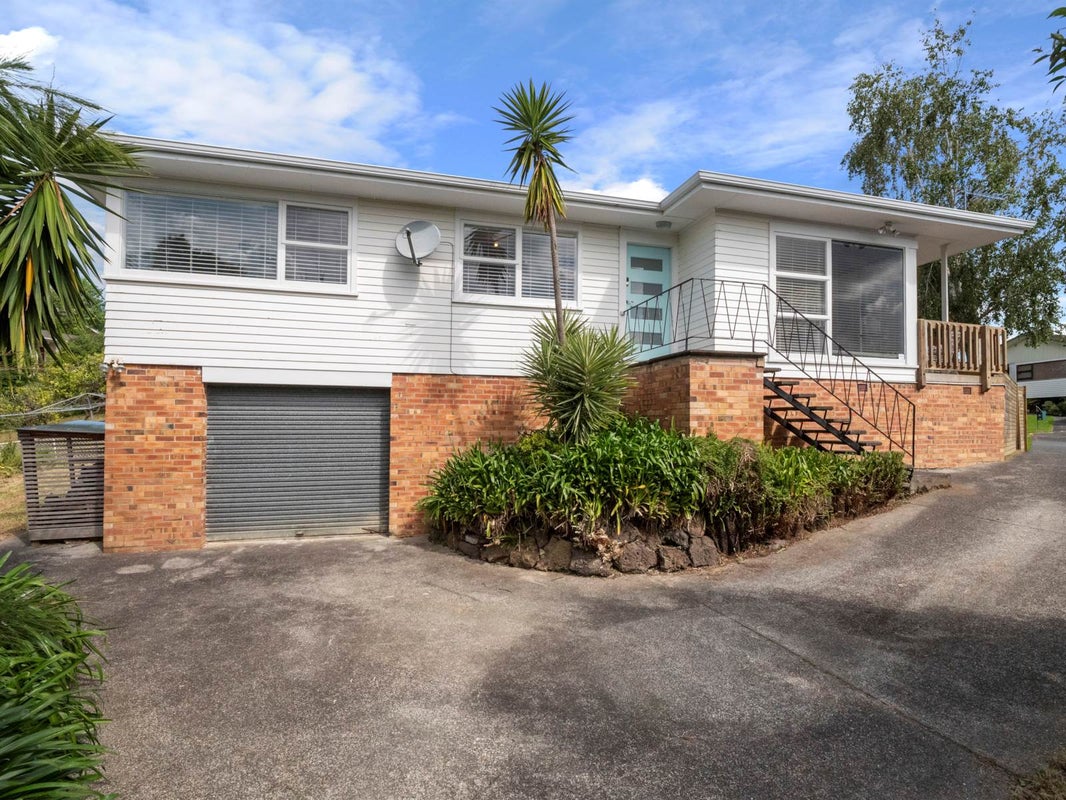 43 Seon Place, Birkdale, Auckland - Carousel 1