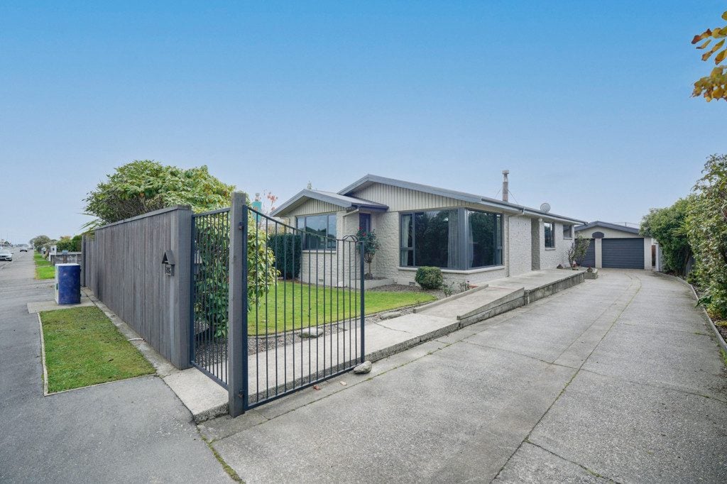 806 Tweed Street, Rockdale, Invercargill - Carousel 1
