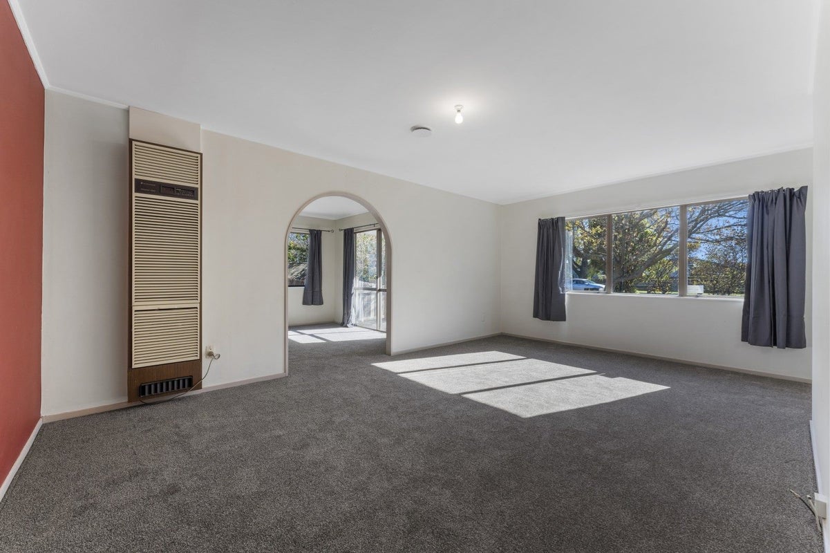 590 Pioneer Highway, Highbury, Palmerston North - Carousel 2