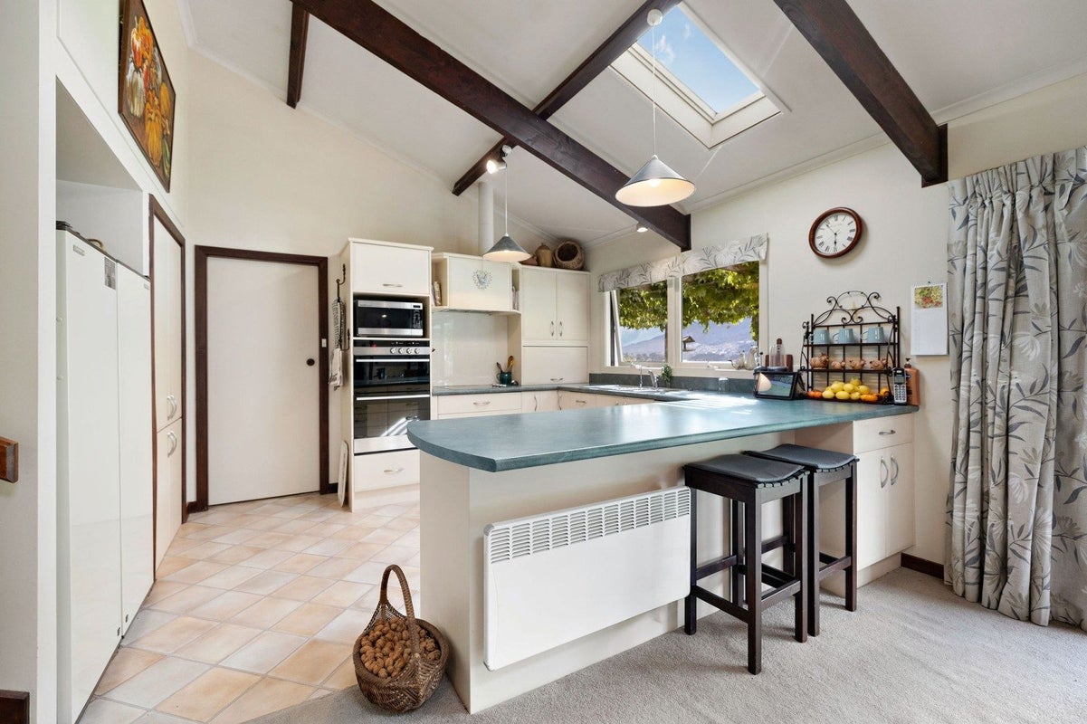 315 Peninsula Road, Kelvin Heights, Queenstown - Carousel 2