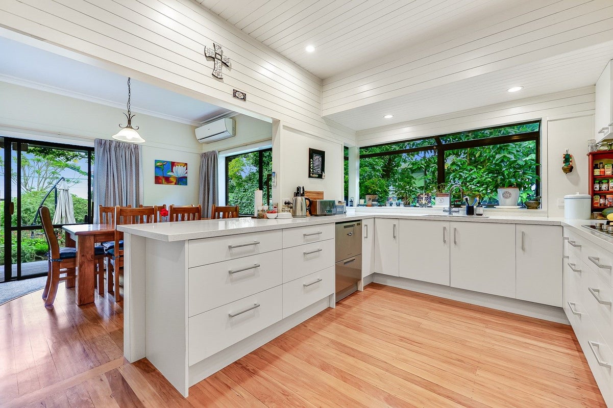 100 Albert Street, Hamilton East, Hamilton - Carousel 2