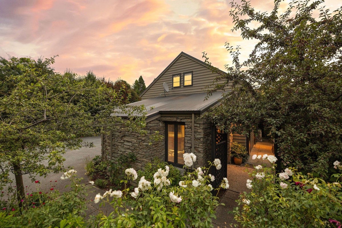 100 Centennial Avenue, Arrowtown, Arrowtown - Carousel 1