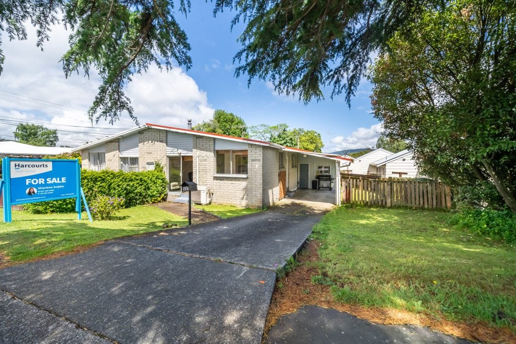 55B Totara Park Road, Clouston Park, Upper Hutt - Carousel 1