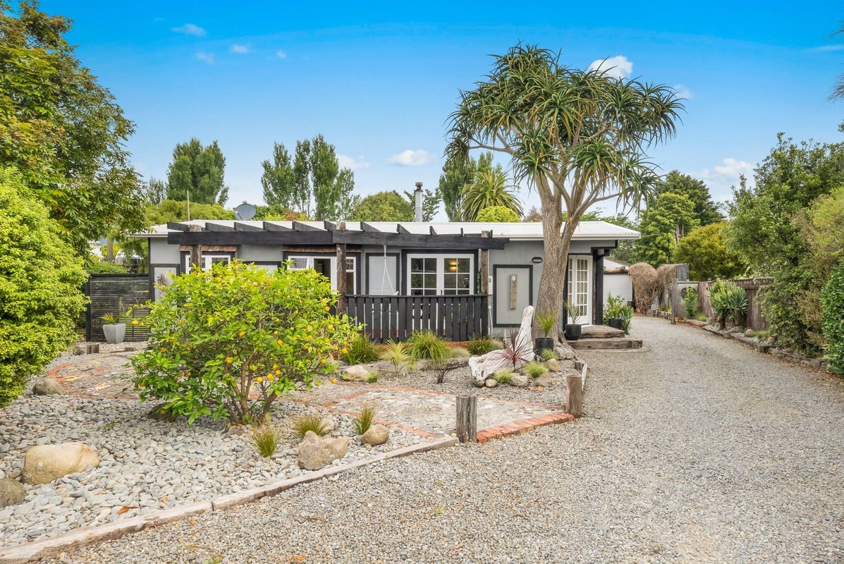 68 Kiwi Road, Raumati Beach, Paraparaumu - Carousel 2