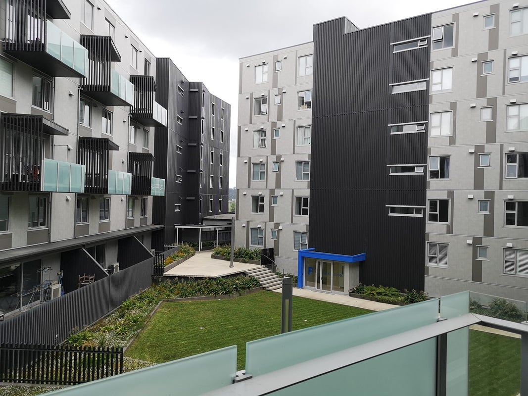 208/3 Rose Garden Lane, Albany, Auckland - Carousel 1