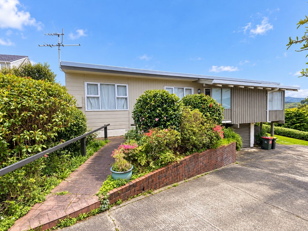 4 Windermeer Grove, Churton Park, Wellington, Wellington - Carousel 1