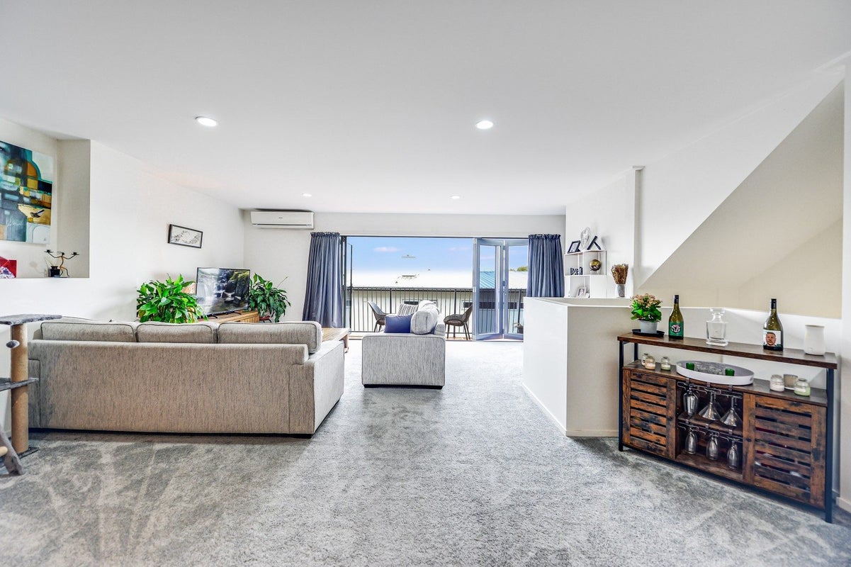 15 Radnor Street, Hamilton Central, Hamilton - Carousel 2