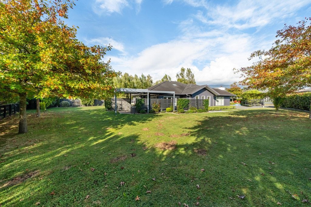 140 Norana Road, Timberlea, Upper Hutt - Carousel 2