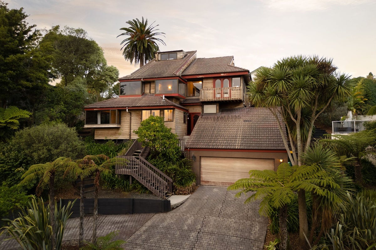 376 River Road, Claudelands, Hamilton - Carousel 1