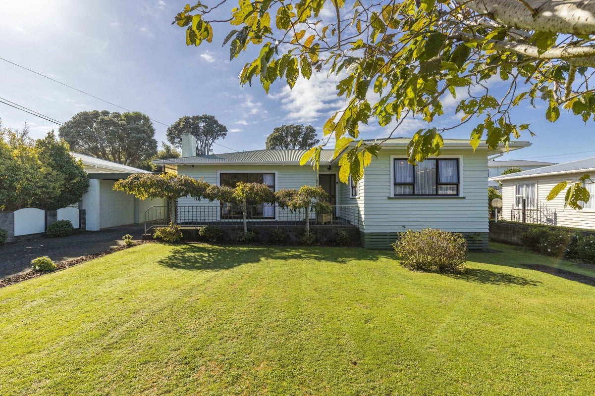 85 Bayly Road, Blagdon, New Plymouth - Carousel 1