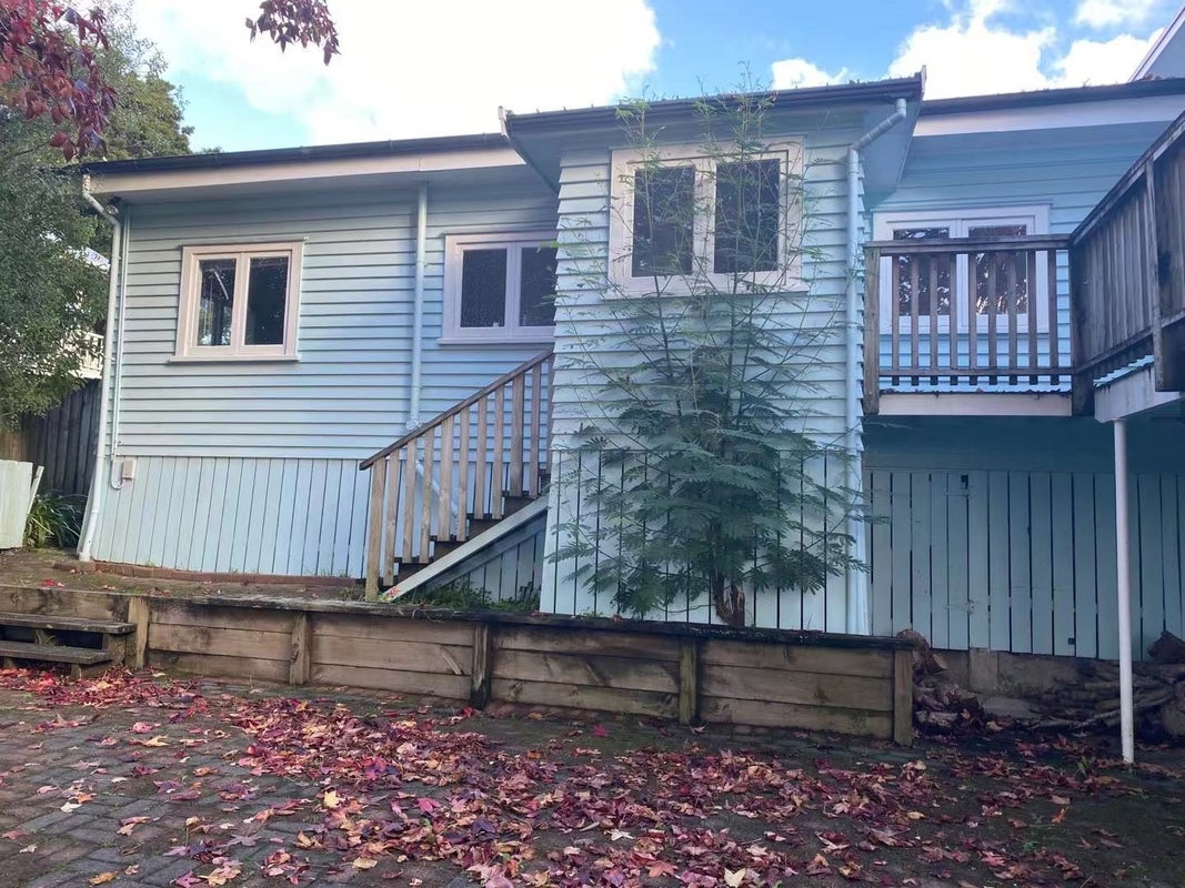 1 Savoy Road, Glen Eden, Auckland - Carousel 1