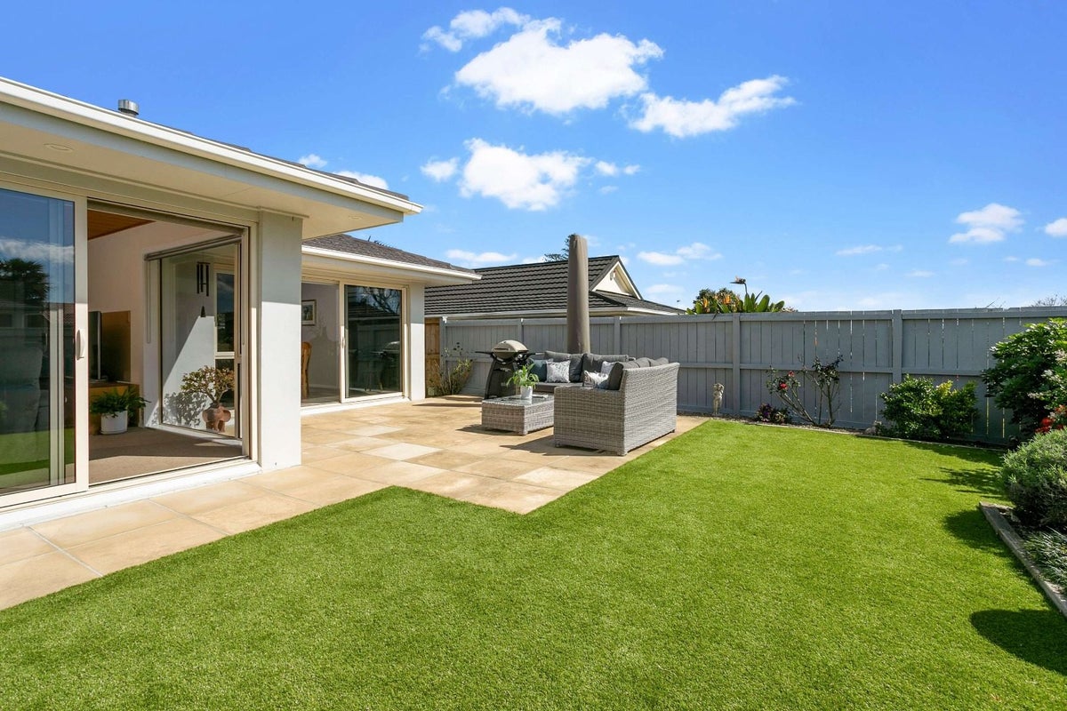 6 Skilling Place, Farm Cove, Auckland - Carousel 1