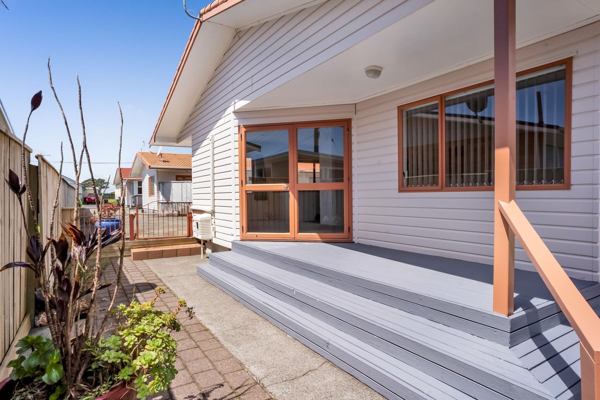 1/18 Darnell Street, Fitzroy, New Plymouth - Carousel 2