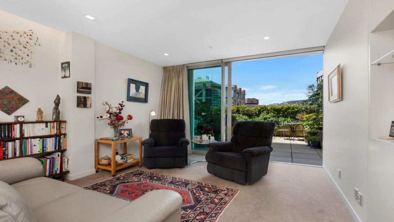 8F/9 Chews LANE, Wellington Central, Wellington - Carousel 2
