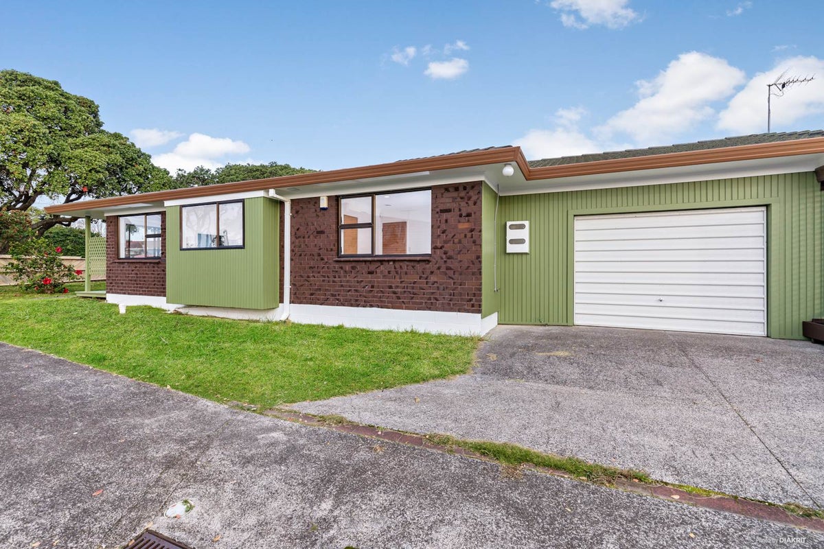 1/437 Blockhouse Bay Road, Blockhouse Bay, Auckland - Carousel 1