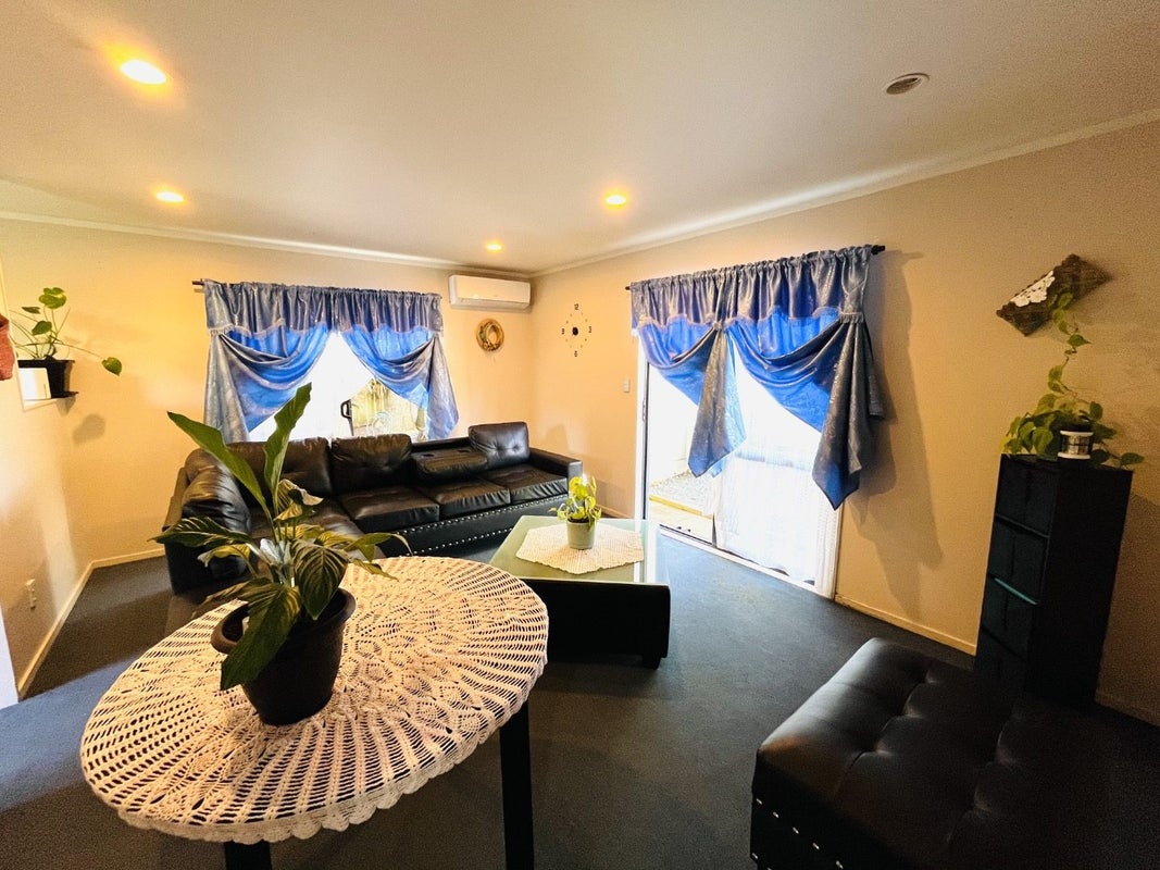 6 Lawson Way, Weymouth, Auckland - Carousel 1