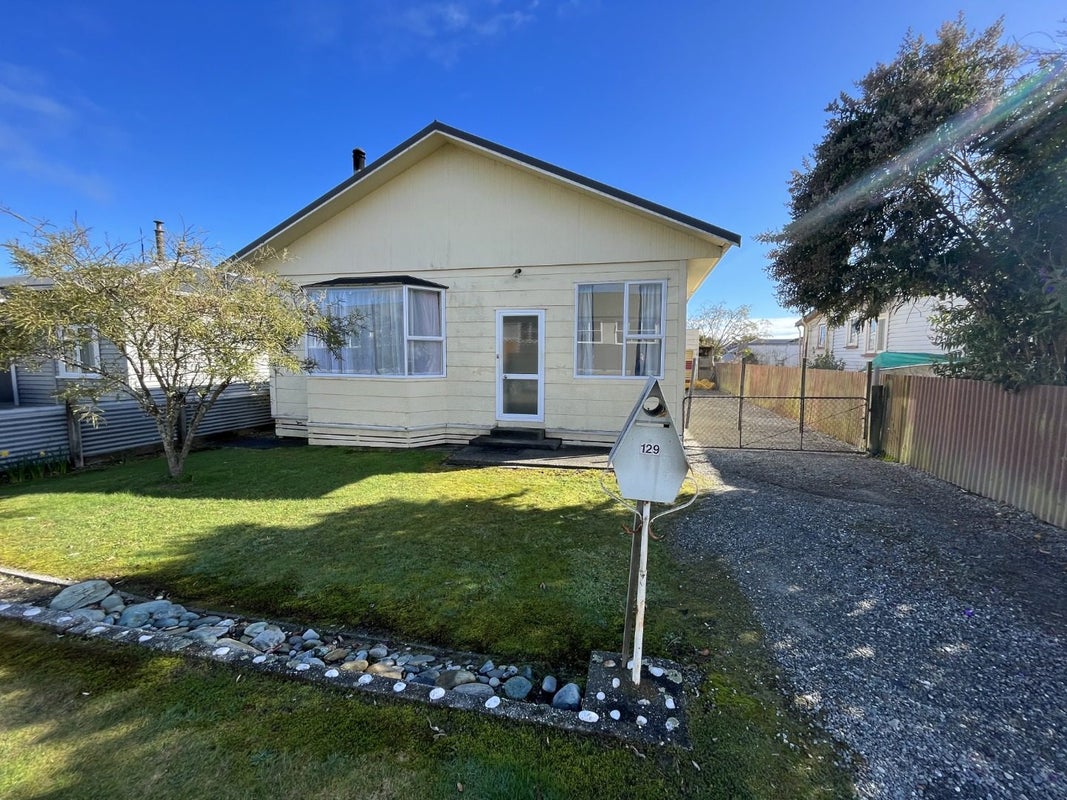129 Brittan Street, Hokitika - Carousel 1