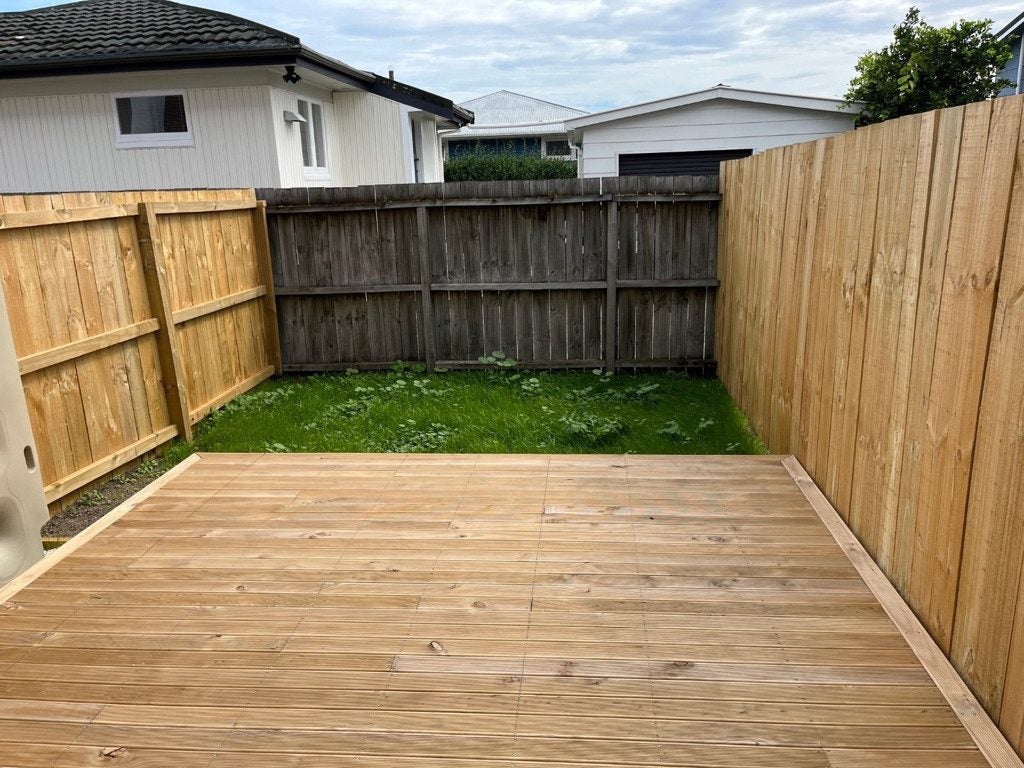 5/3 Abbotleigh Avenue, Te Atatu Peninsula, Auckland - Carousel 13