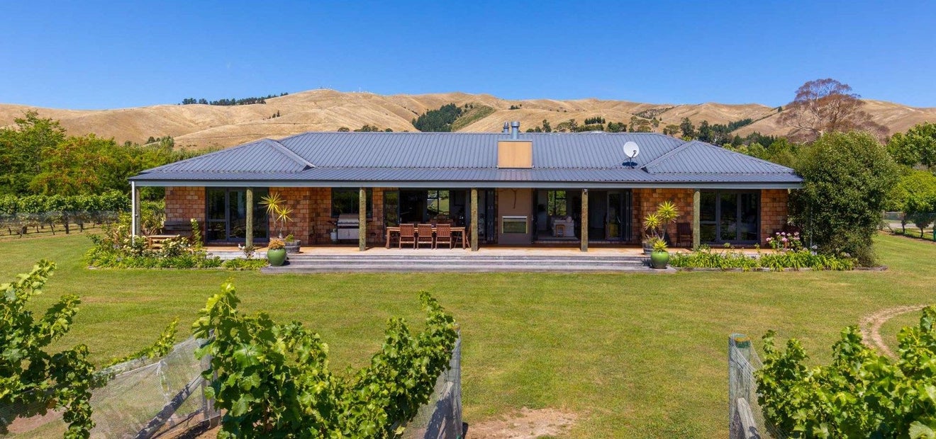 87 Dry Hills Lane, Riverlands, Blenheim - Carousel 1