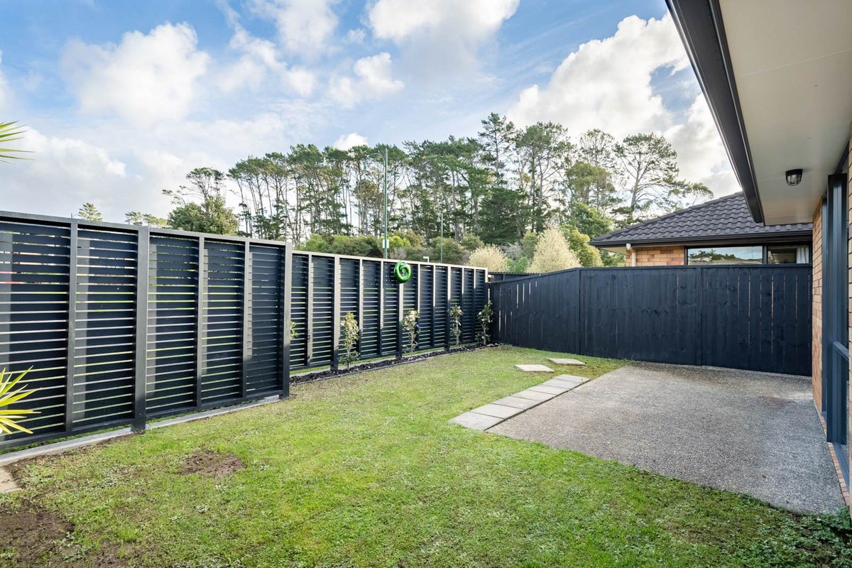 27 Chelmsley Avenue, Henderson, Auckland - Carousel 2
