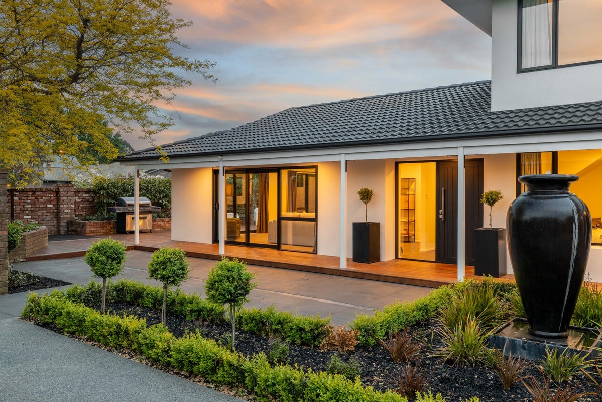 48 Yellowstone Crescent, Burwood, Christchurch - Carousel 1