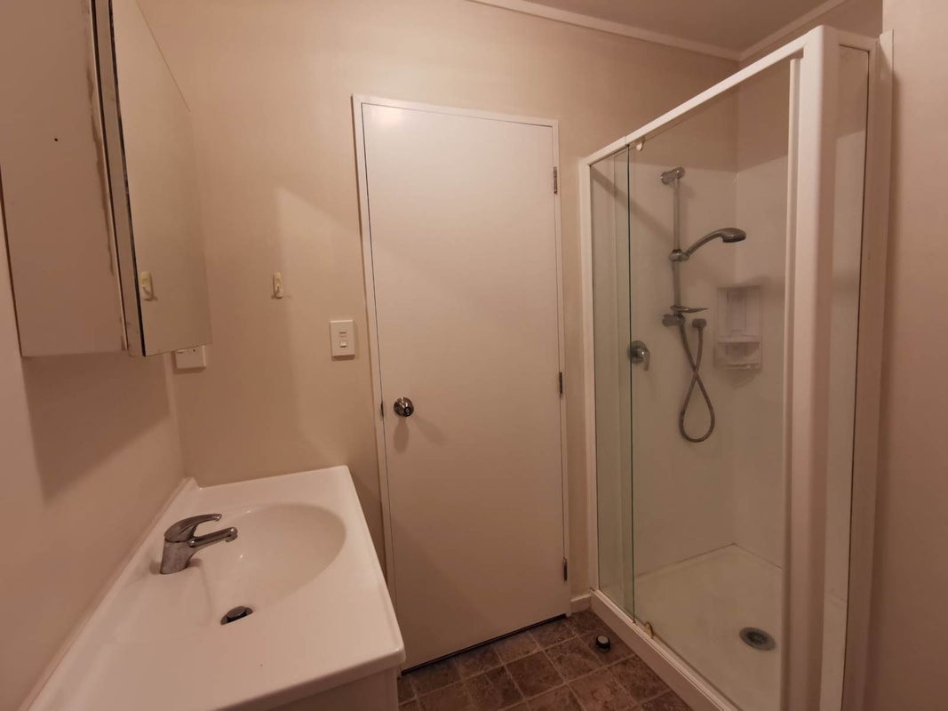 48 Kelwyn Road, Kelston, Auckland - Carousel 9