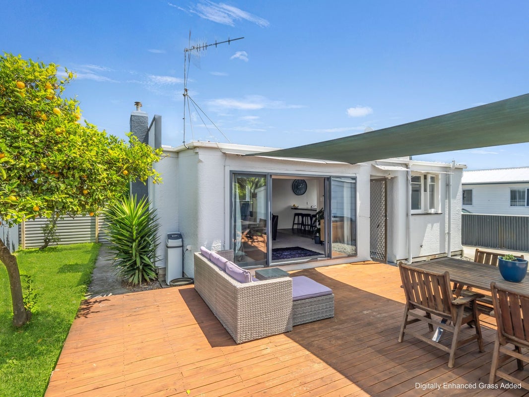 27 Eastown Road, Whanganui East, Whanganui - Carousel 1