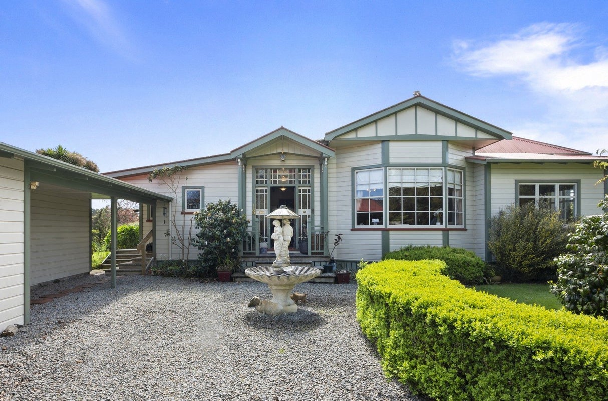 18 Heatherlea Road, LEVIN, Levin - Carousel 2