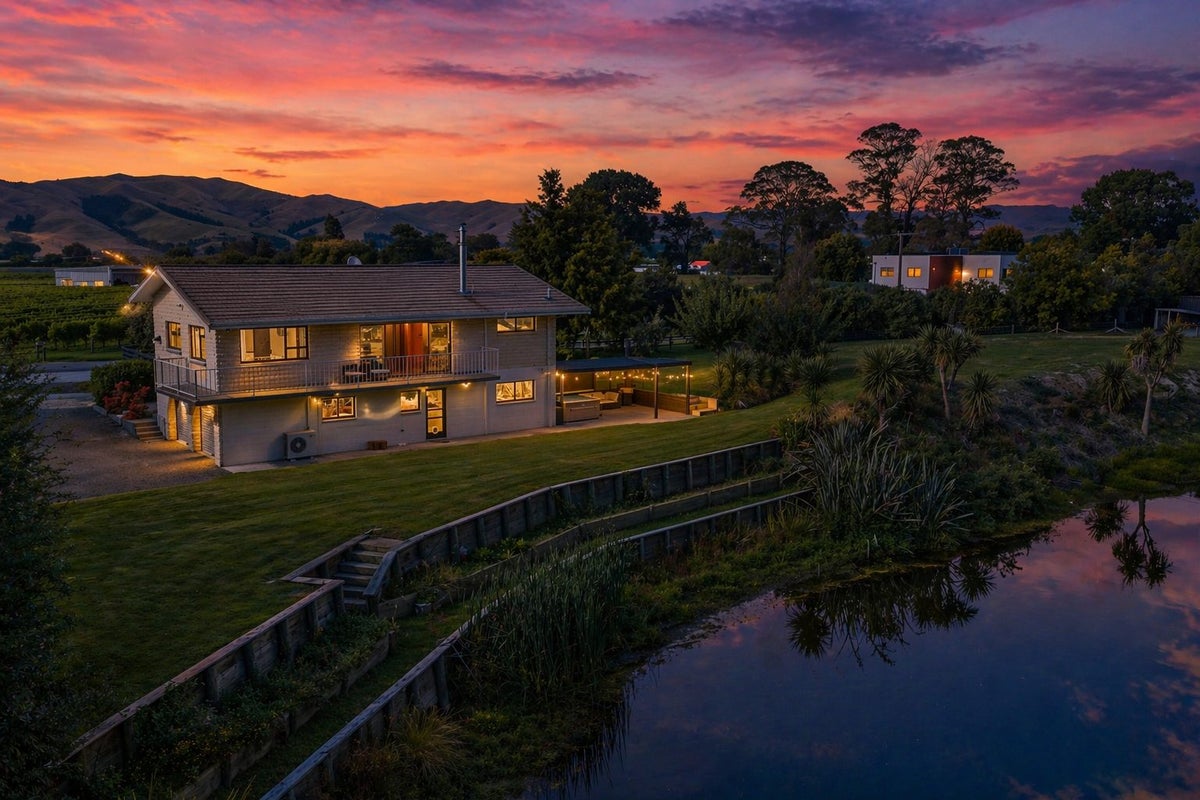99 Dillons Point Road, Islington, Blenheim - Carousel 1