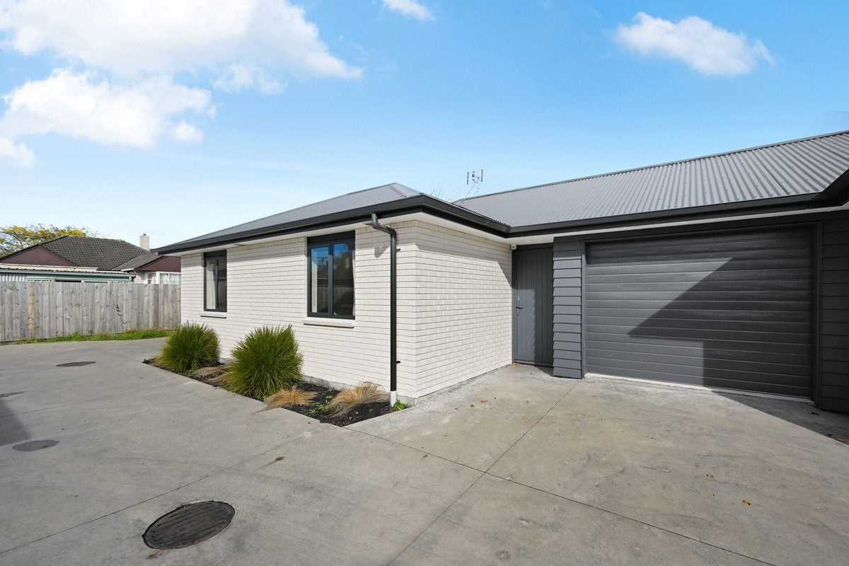 2/72 Marshall Street, Fairfield, Hamilton - Carousel 1