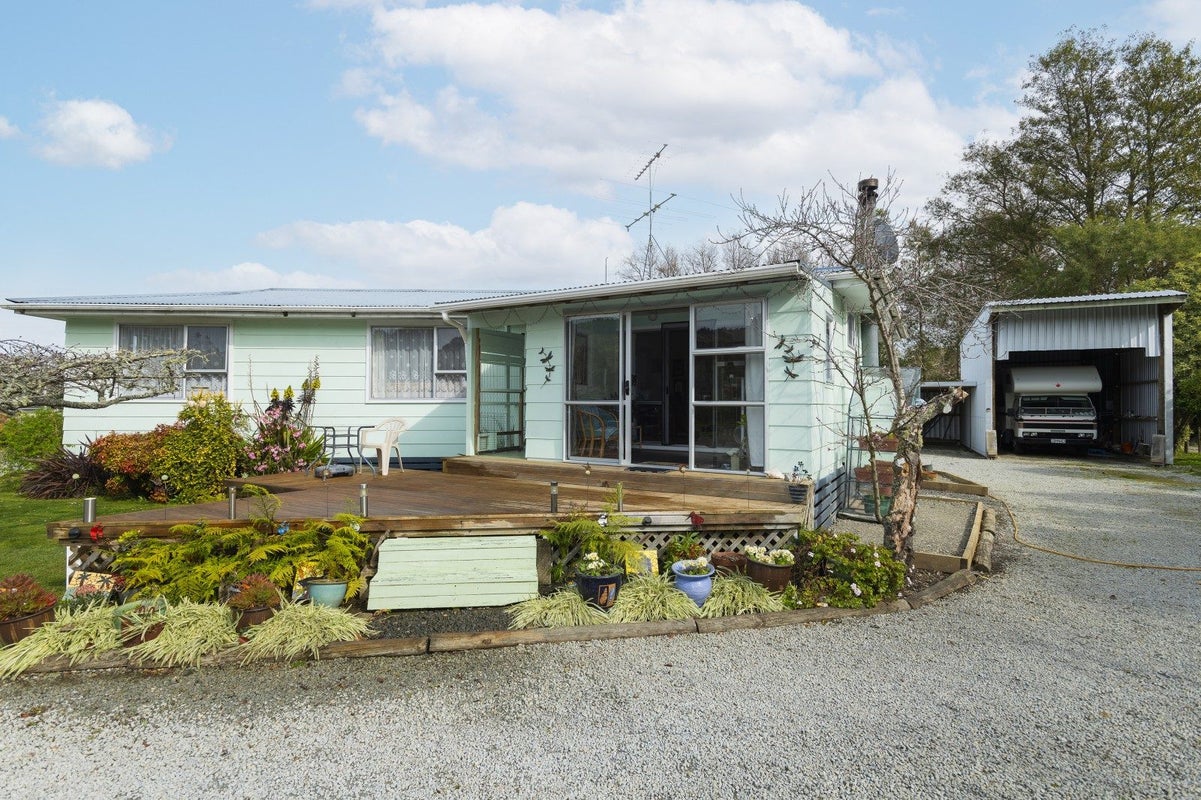 13 Domain Road, Ormond, Gisborne - Carousel 2