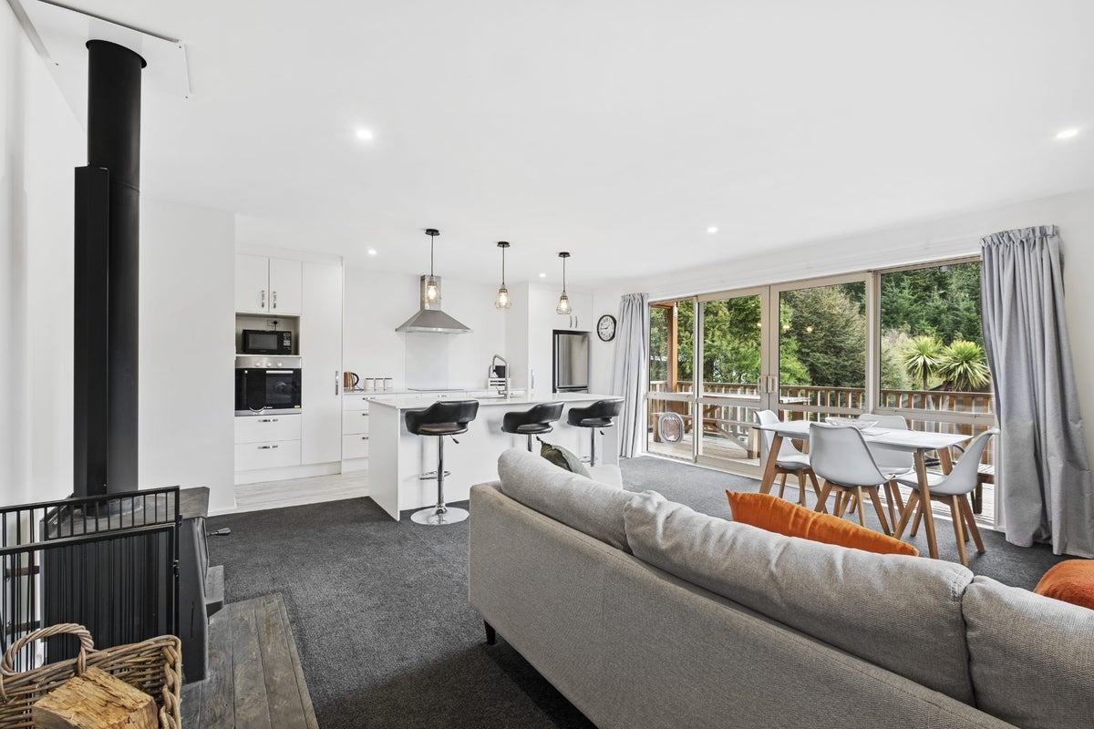 24 Acheron Heights, Hanmer Springs, Hanmer Springs - Carousel 2