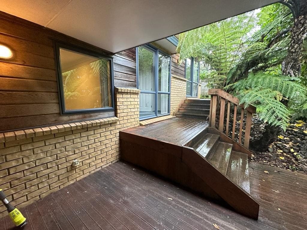 12 Poturi Streams Avenue, Titirangi, Auckland - Carousel 2