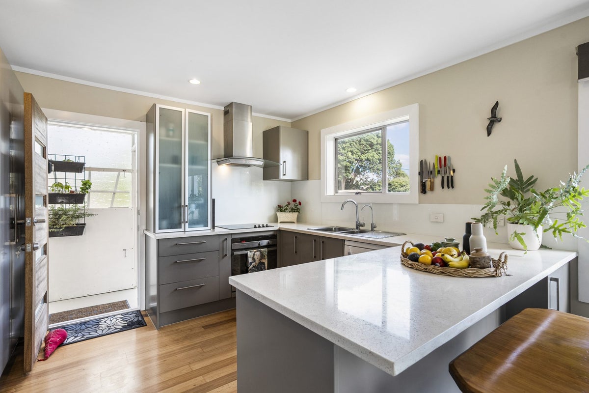 701C New North Road, Mount Albert, Auckland - Carousel 1