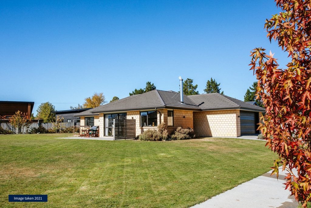 29 Finch Street, Albert Town, Wanaka - Carousel 1
