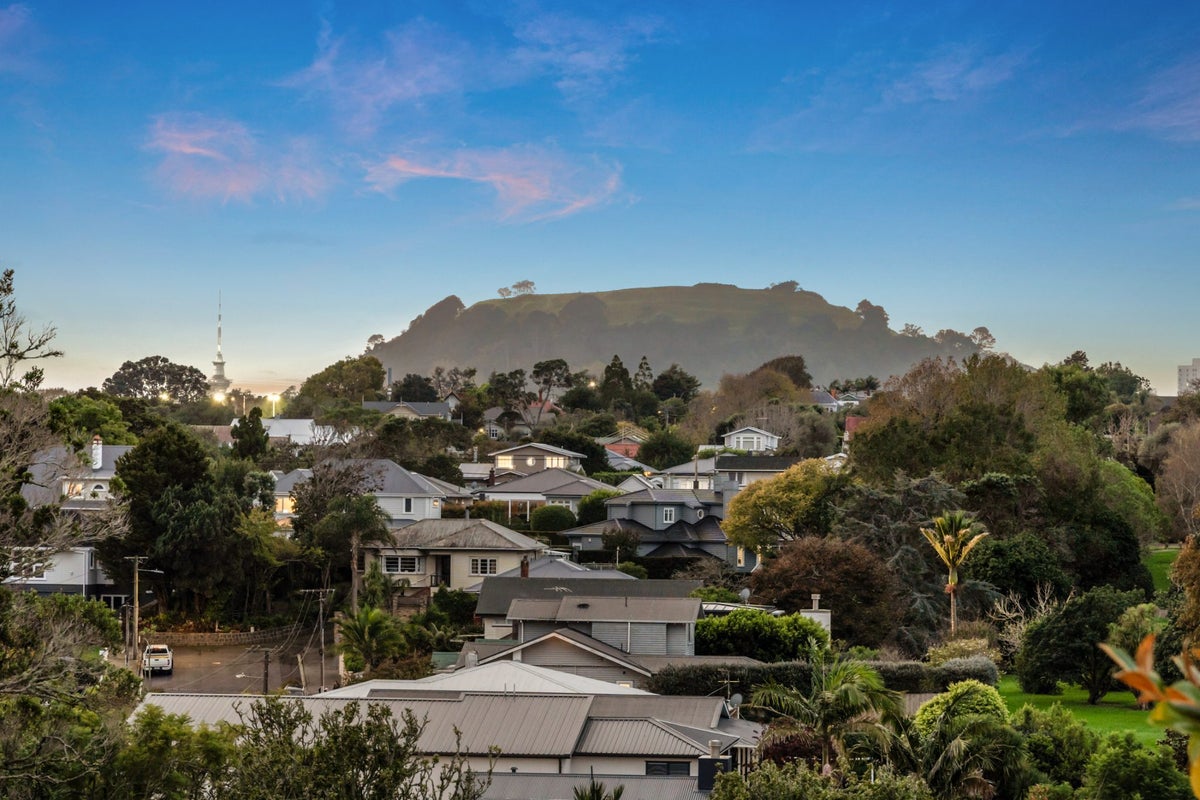 47A St Leonards Road, Mount Eden, Auckland - Carousel 2