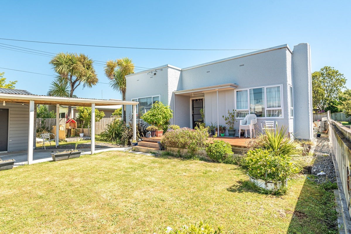 16 Kawakawa Street, Whanganui East, Whanganui - Carousel 2