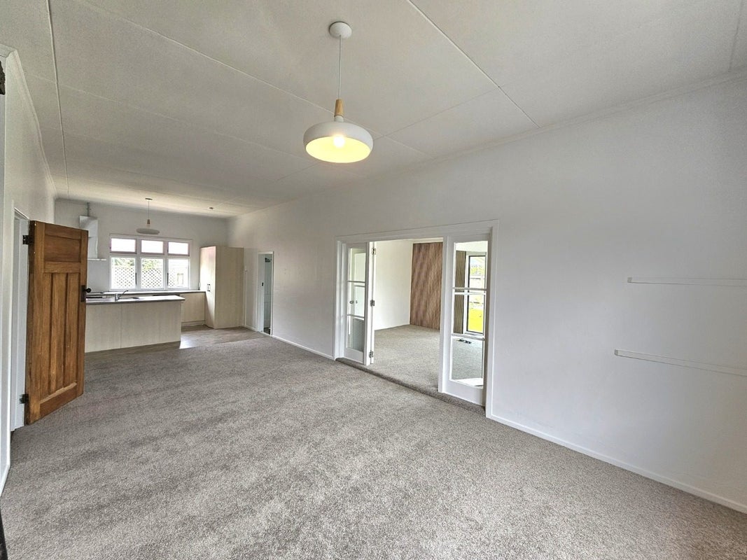 40 Record Street, Fitzroy, New Plymouth - Carousel 2