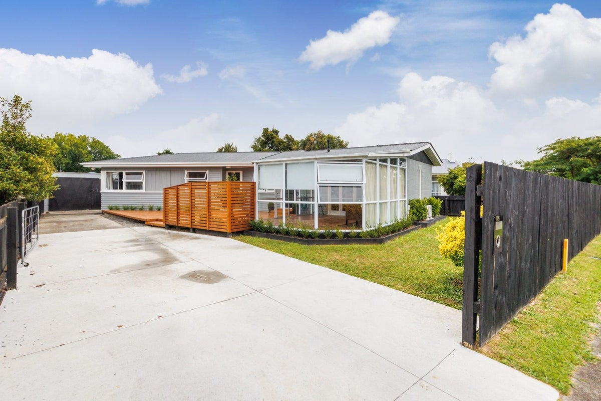 186 Milson Line, Milson, Palmerston North - Carousel 1