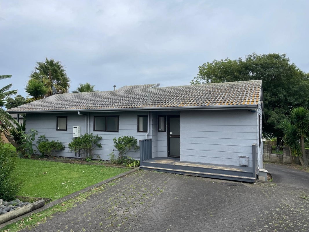18 Oreti Place, Clover Park, Auckland - Carousel 1