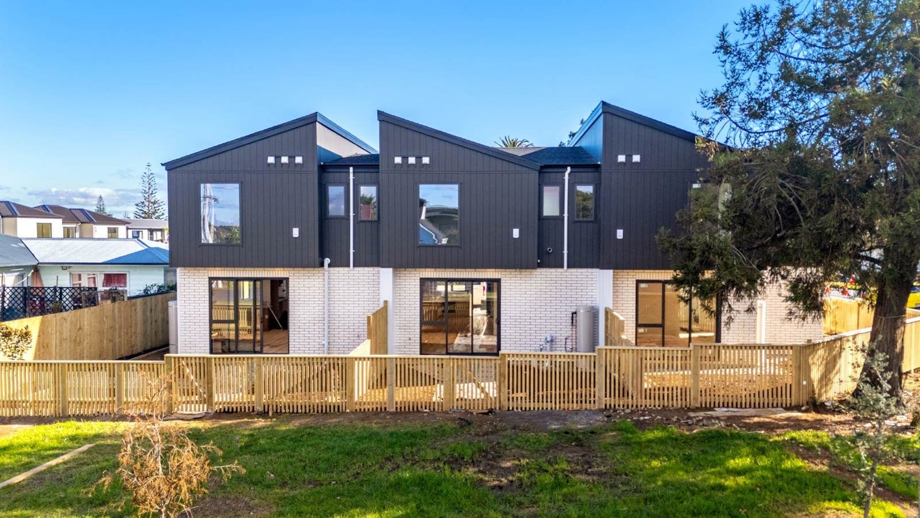22 Walmsley Road, Mangere, Auckland - Carousel 2