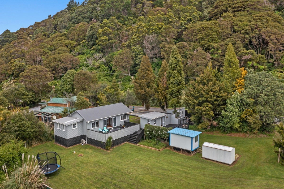 69 Manawahe Road, Matata, Whakatane - Carousel 1