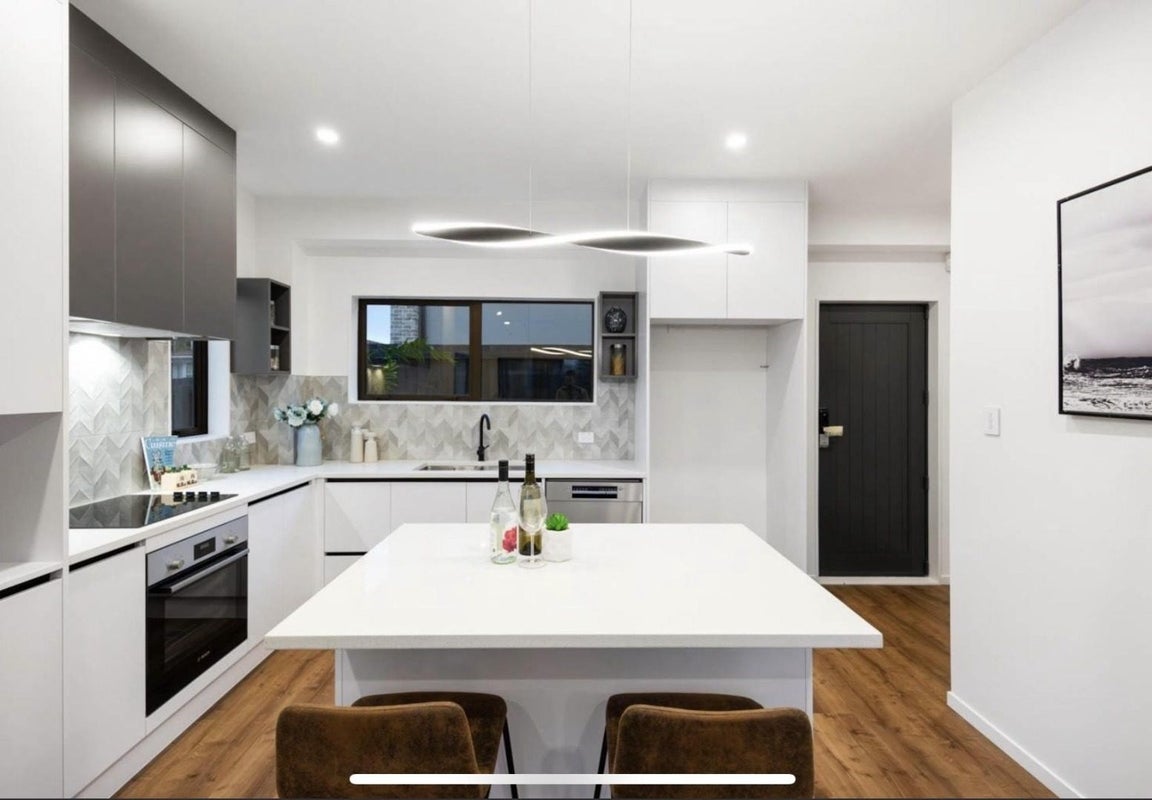 6/81 Vodanovich Road, Te Atatu South, Auckland - Carousel 2