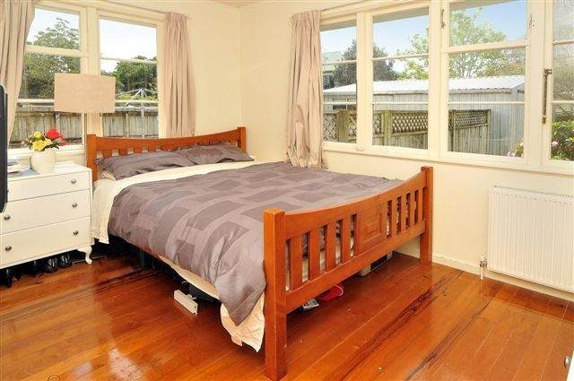2 Riki Road, Point England, Auckland - Carousel 11
