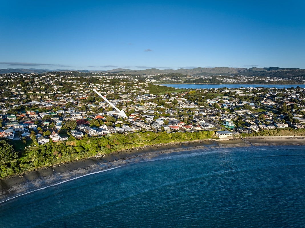 3/26 Park Avenue, Titahi Bay, Porirua - Carousel 1